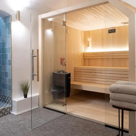 34 بي - أستوتل 3*